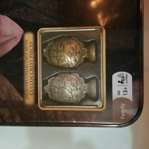 The twilight New Moon Board Game - Picture 2 of 5